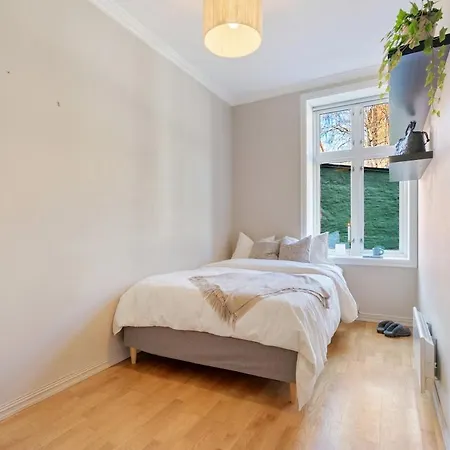 5 Apartment!